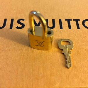 No 318 LV padlock set with one key